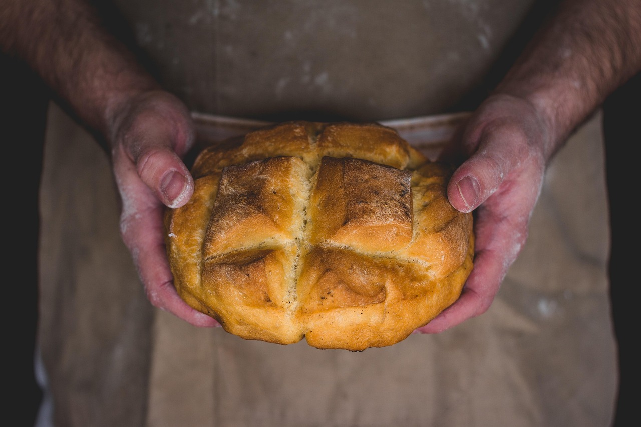 entdecken sie die kunst des brotbackens mit einfachen rezepten und tipps f&uuml;r leckeres, hausgemachtes brot.